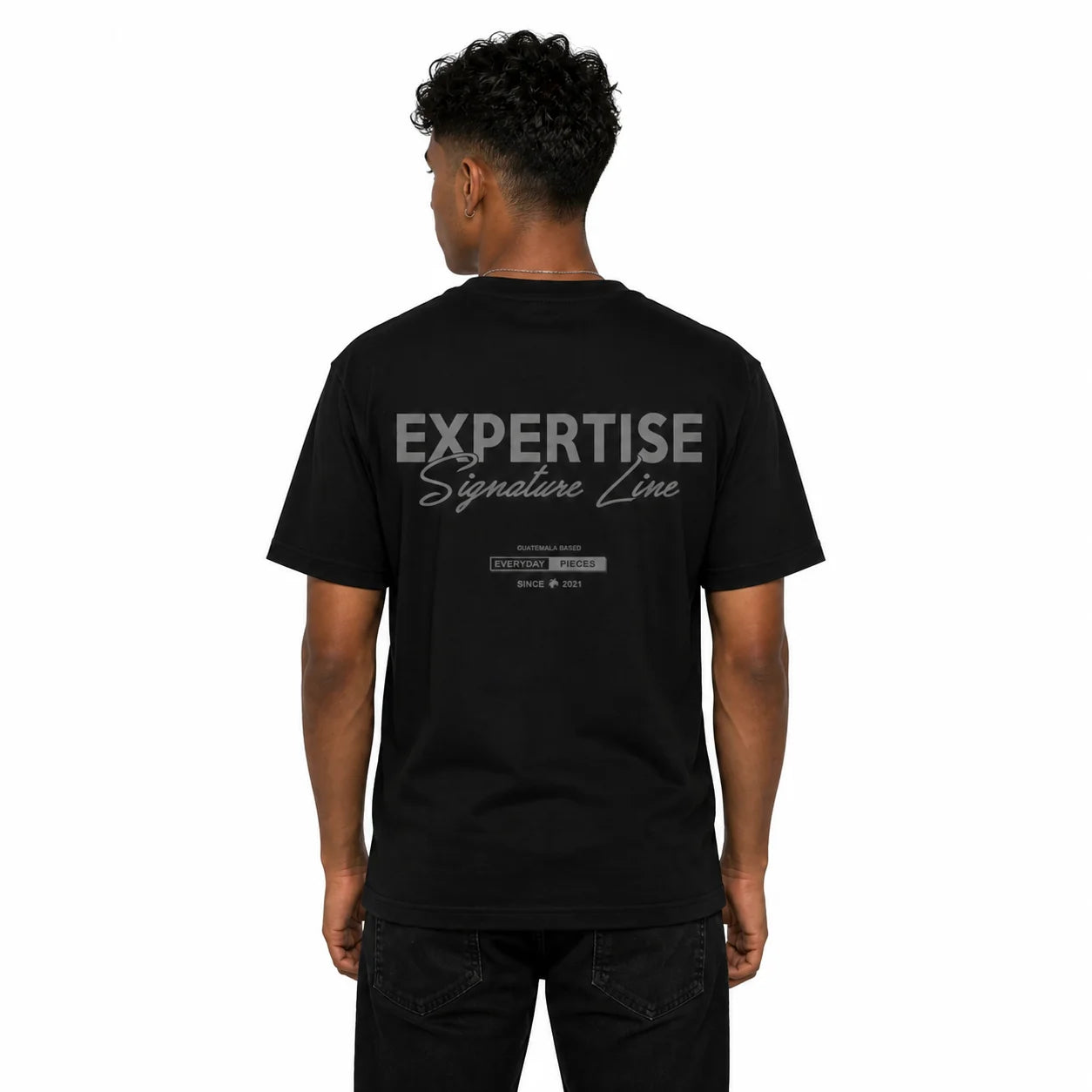 SIGNATURE LINE – REGULAR TEE